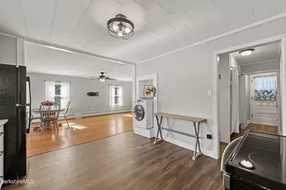 582 W Housatonic St, Pittsfield, MA 01201 - Photo 18