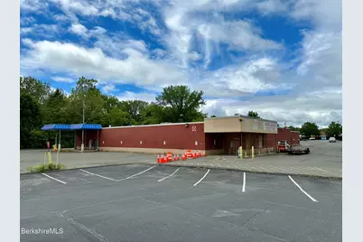 88 W Park St, Lee, MA 01238 - Photo 1