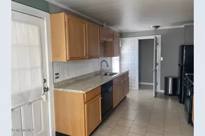88 Cromwell Ave, Pittsfield, MA 01201 - Photo 4