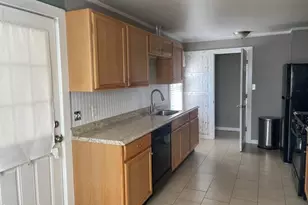 88 Cromwell Ave, Pittsfield, MA 01201 - Photo 4