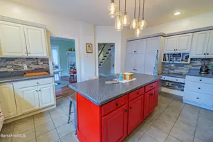 16 Maple St, Adams, MA 01220 - Photo 10