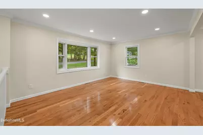306 Partridge Rd, Pittsfield, MA 01201 - Photo 14