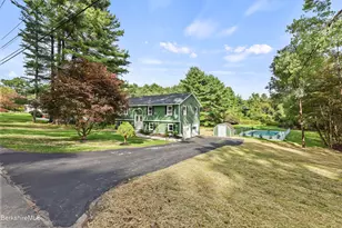 306 Partridge Rd, Pittsfield, MA 01201 - Photo 8