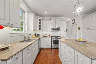 9 Fairwynds Dr, Lenox, MA 01240 - Photo 26