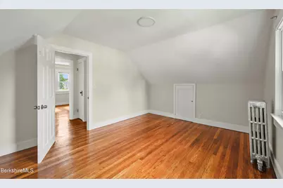 82 Acorn St, Pittsfield, MA 01201 - Photo 18