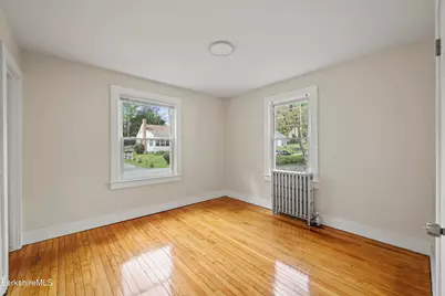 82 Acorn St, Pittsfield, MA 01201 - Photo 6