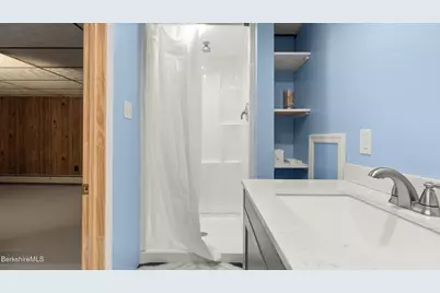 84 Lillian St, Pittsfield, MA 01201 - Photo 20