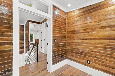 162 Columbia St, Adams, MA 01220 - Photo 24