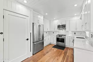 162 Columbia St, Adams, MA 01220 - Photo 8