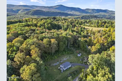 369 E Harbor Rd, Cheshire, MA 01225 - Photo 10