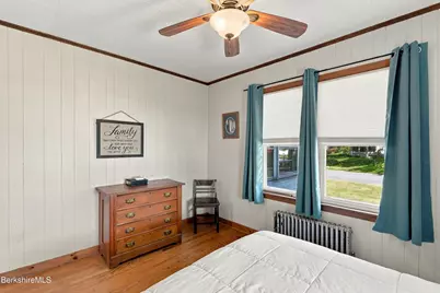 20 Delaware Ave, Pittsfield, MA 01201 - Photo 24