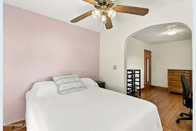 20 Delaware Ave, Pittsfield, MA 01201 - Photo 32