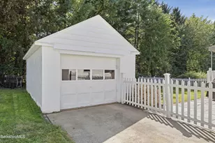 20 Delaware Ave, Pittsfield, MA 01201 - Photo 56
