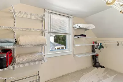 20 Delaware Ave, Pittsfield, MA 01201 - Photo 44