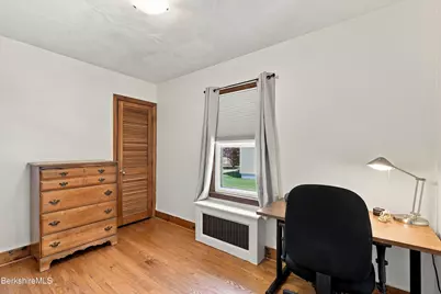 20 Delaware Ave, Pittsfield, MA 01201 - Photo 28