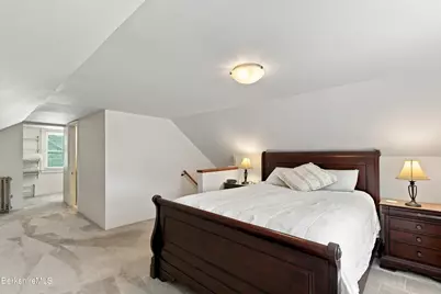 20 Delaware Ave, Pittsfield, MA 01201 - Photo 40