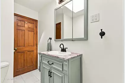 20 Delaware Ave, Pittsfield, MA 01201 - Photo 36