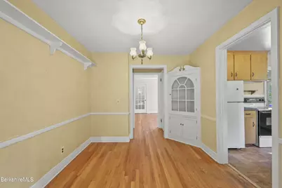 153 Ridgeway Ave, Pittsfield, MA 01201 - Photo 12