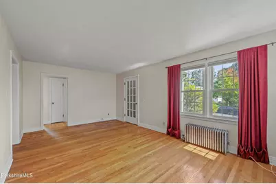 153 Ridgeway Ave, Pittsfield, MA 01201 - Photo 8