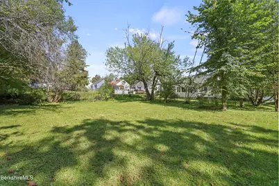 153 Ridgeway Ave, Pittsfield, MA 01201 - Photo 36