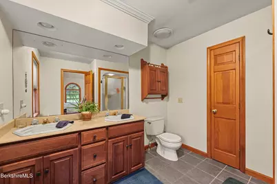 19 Lynne Ct, Lanesborough, MA 01237 - Photo 24