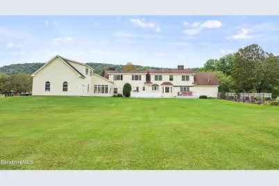 19 Lynne Ct, Lanesborough, MA 01237 - Photo 46