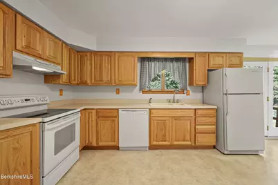 341 Cheshire Rd, Pittsfield, MA 01201 - Photo 18