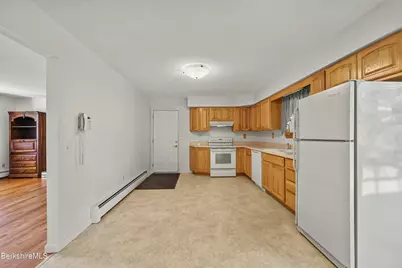 341 Cheshire Rd, Pittsfield, MA 01201 - Photo 16