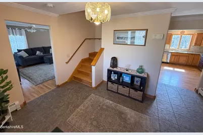 4 Filomena Dr, Pittsfield, MA 01201 - Photo 2