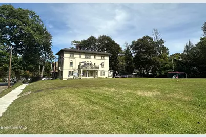 149-153 Bartlett Ave, Pittsfield, MA 01201 - Photo 12