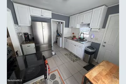 30 Lucille St, Pittsfield, MA 01201 - Photo 4