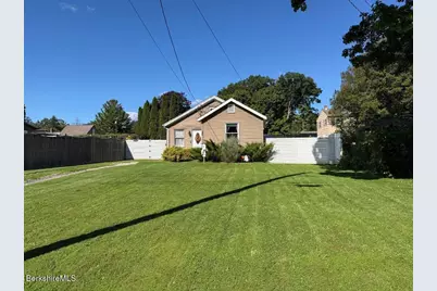 30 Lucille St, Pittsfield, MA 01201 - Photo 20
