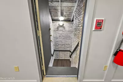 9 Grove St, Adams, MA 01220 - Photo 38