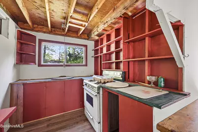 10 Brookside Rd, Peru, MA 01235 - Photo 10
