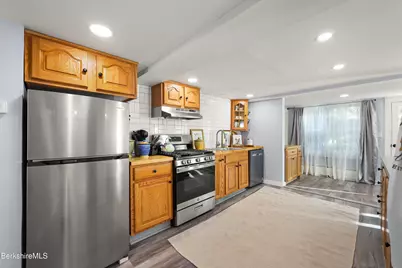 9 Richmond Ln, Adams, MA 01220 - Photo 16
