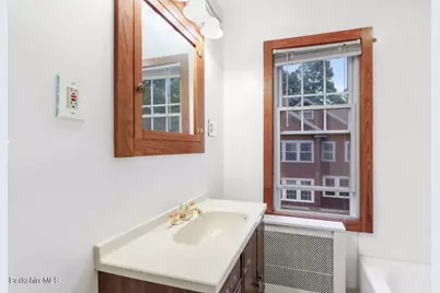 75 Pomeroy Ave, Pittsfield, MA 01201 - Photo 20