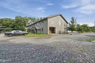 560 S Main St, Sheffield, MA 01257 - Photo 4