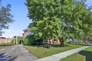 42 Wendell Ave, Pittsfield, MA 01201 - Photo 4