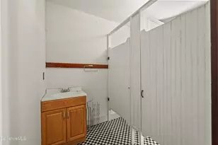 42 Wendell Ave, Pittsfield, MA 01201 - Photo 24