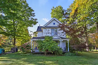 1081 West St, Pittsfield, MA 01201 - Photo 4