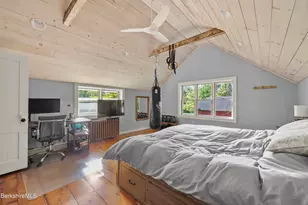 1081 West St, Pittsfield, MA 01201 - Photo 30