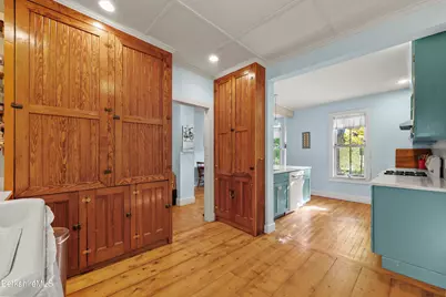 1081 West St, Pittsfield, MA 01201 - Photo 24