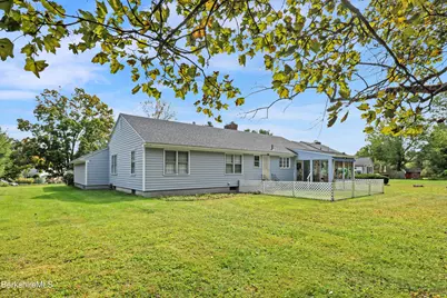 8 Clydesdale Dr, Pittsfield, MA 01201 - Photo 28