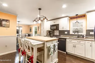 10 Caratina Dr, Pittsfield, MA 01201 - Photo 22