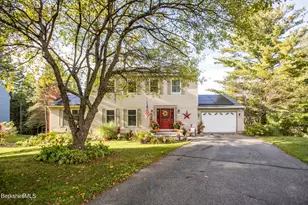 10 Caratina Dr, Pittsfield, MA 01201 - Photo 2