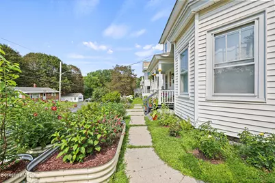 68 Gallup St, North Adams, MA 01247 - Photo 10