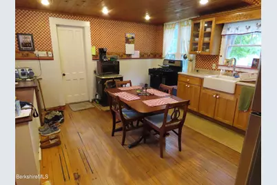 127 Depot St, Cheshire, MA 01225 - Photo 4
