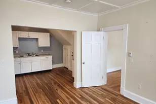 39 Onota St, Pittsfield, MA 01201 - Photo 4