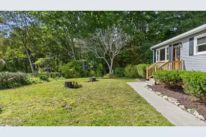 37 Broadview Ter, Pittsfield, MA 01201 - Photo 4