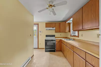 40 Central Shaft Rd, Florida, MA 01247 - Photo 16